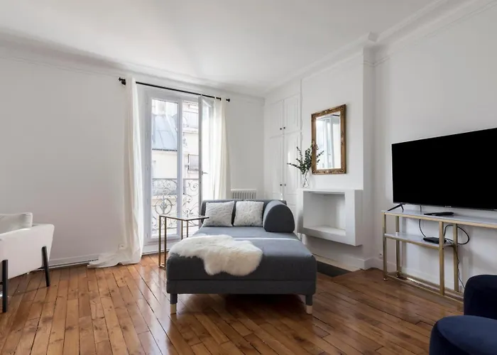 Guestready - Duplex Spacieux Et Lumineux Appartement Parijs