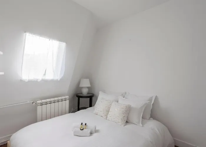 Guestready - Duplex Spacieux Et Lumineux Parijs