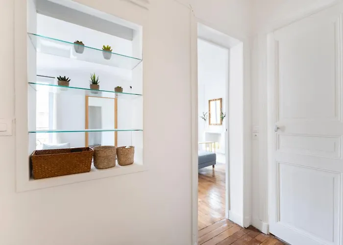 Guestready - Duplex Spacieux Et Lumineux Appartement Parijs